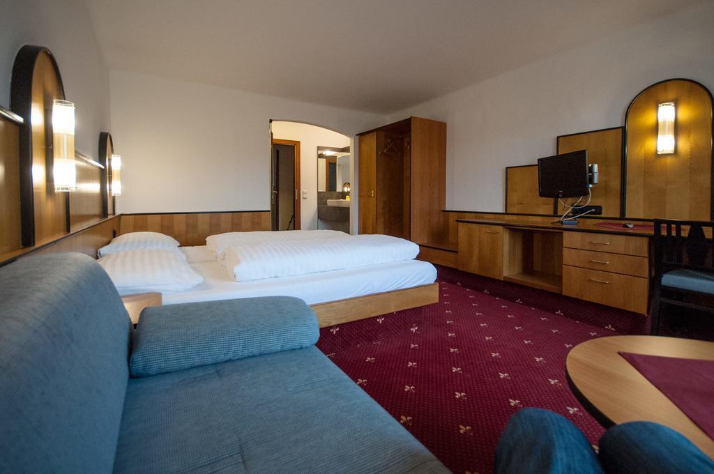 Hotel Gasthof Sonne Aschach an der Donau Exterior foto